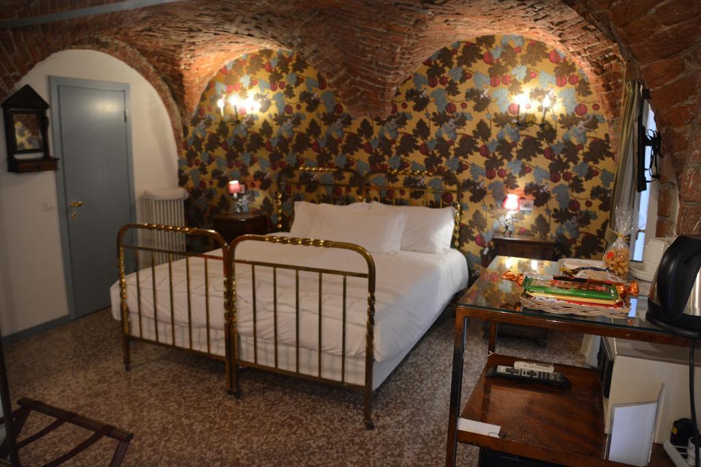 Ca' Monteggia Guest House Mailand Zimmer foto